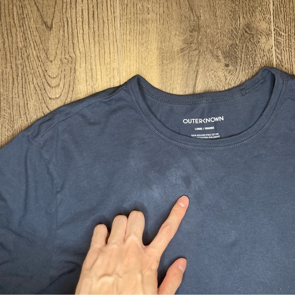 Outerknown Shirt Mens Size Large Blue Short Sleeve Organic Cotton Outdoors Flaws - Picture 6 of 6